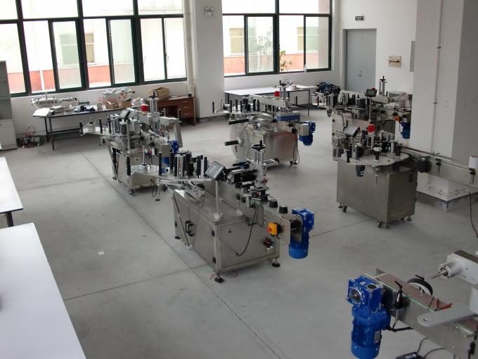 ہائی اسپیبل ڈبل سائیڈ اسٹیکر لیبلنگ مشین ہائیڈرولک آئل