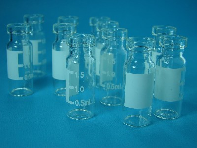 سیرپ سیلف چپکنے والی گول بوتل اسٹیکر لیبلنگ مشین 2000 ایکس 1100 ایکس 1300 ملی میٹر