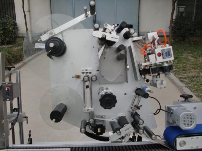 کنویر موٹر HY برانڈ شیشی لیبلنگ مشین ، الیکٹرانکس کے لئے ساتویں بیٹری لیبل اسٹیکر مشین