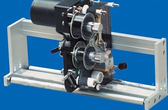 خود چپکنے والا اسٹیکر لیبلنگ مشین کپ لیبلنگ مشین معروف مین کنورٹر