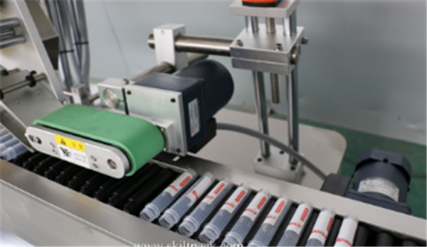 امدادی موٹر شیشی اسٹیکر لیبلنگ مشین آٹومیٹک سیٹ سکر امپول ٹیوب