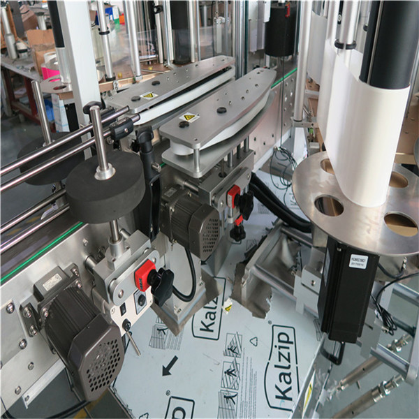 مکمل خودکار اسکوائر بوتل لیبلنگ مشینری 4000-8000 B / H صلاحیت