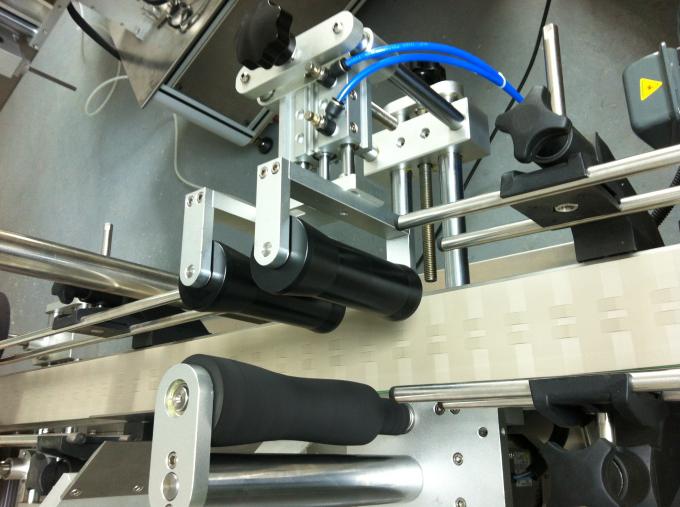 شیشے کی بوتل خود چپکنے والی اسٹیکر لیبلنگ مشین ، گلاس جار لیبلنگ مشین