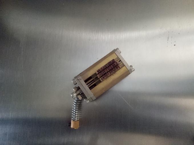 کوڈنگ مشین کے ساتھ تخصیص شدہ تین یا ڈبل سائیڈ اسٹیکر لیبلنگ مشین