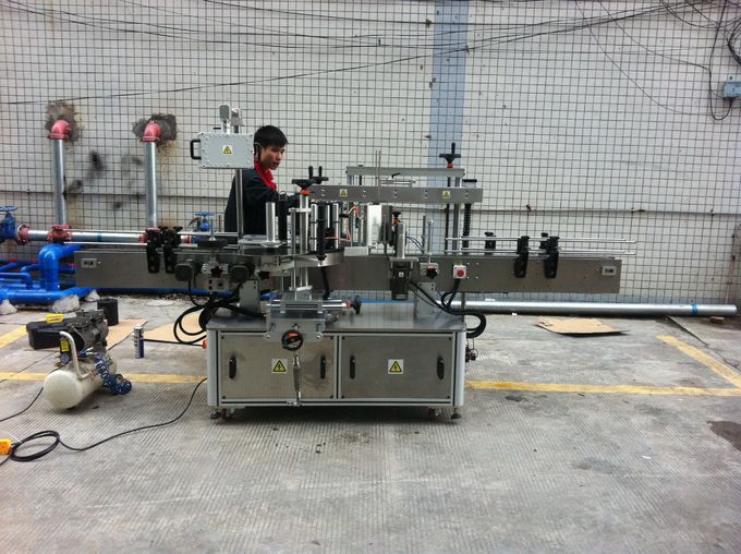 پالتو بوتلوں کے سامنے اور پیچھے مکمل خودکار چپکنے والی گول بوتل لیبلنگ مشین